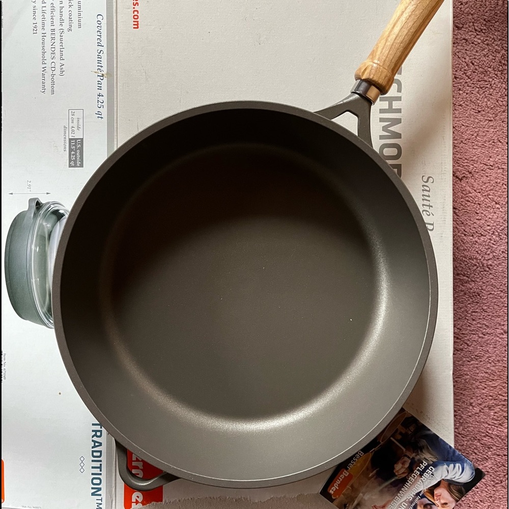 Berndes Trad. Induction, 11.5”, 4.25 qt Sauté Pan With Lid, Brand New